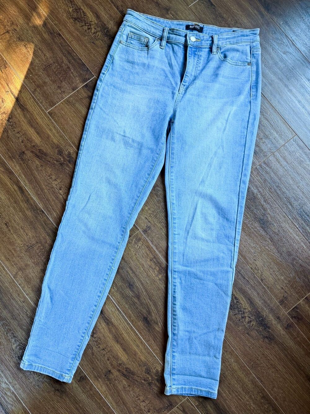Buffalo women's Mollie High Rise Stretch skinny light blue denim size 4/27 jeans